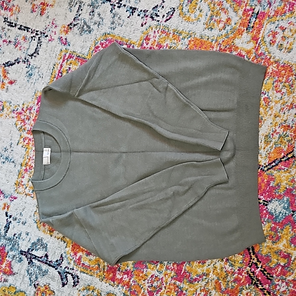 Women's sweater